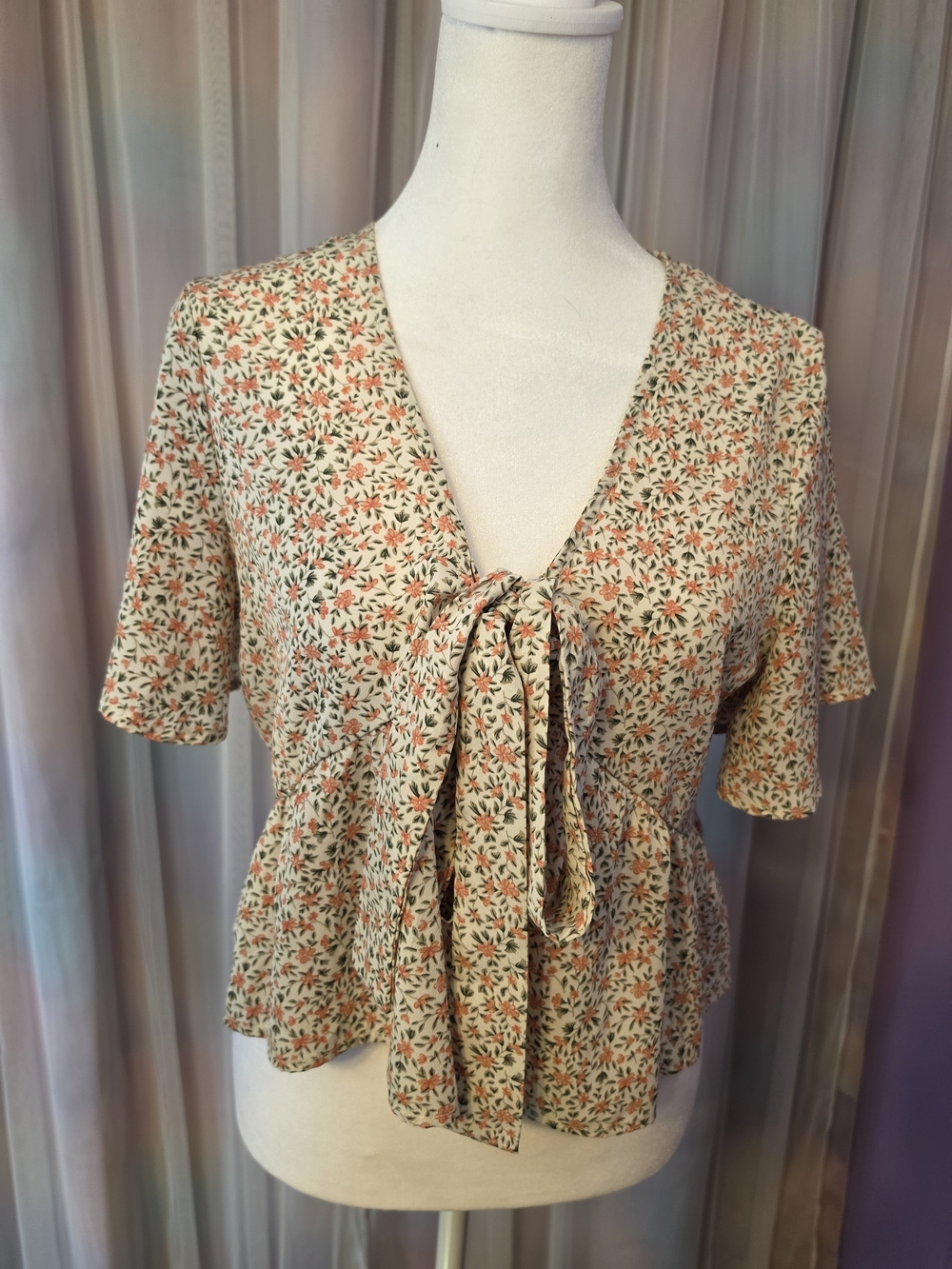 Schein Cream Orange Floral Tie Front Ruffle Peplum Cropped Blouse Size Small